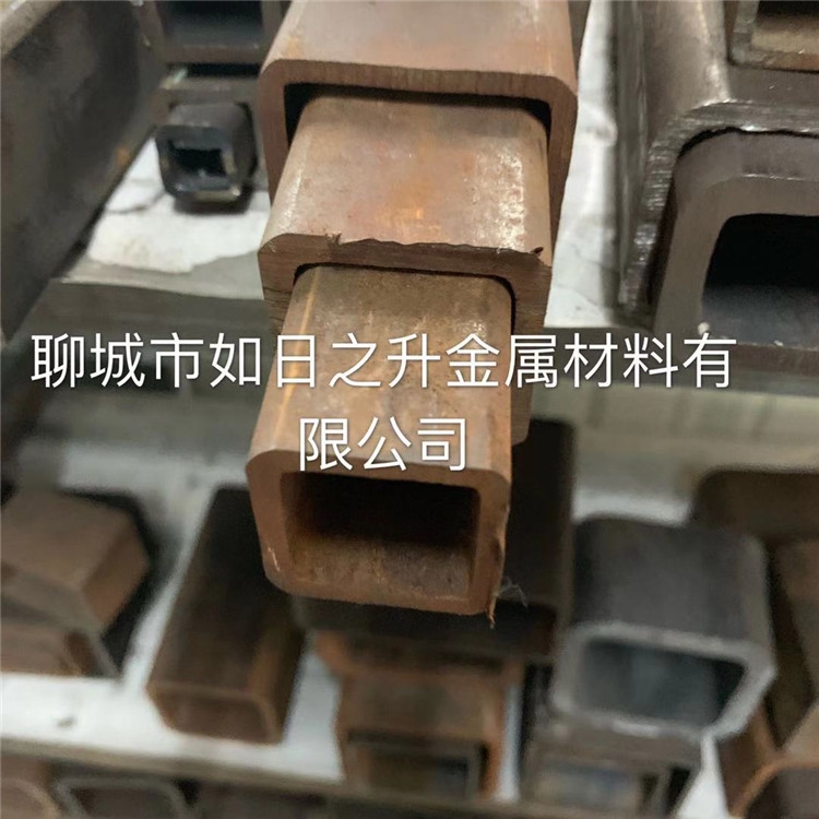 現(xiàn)貨供應(yīng)方管矩形管 廠家供應(yīng)厚壁無(wú)縫方管