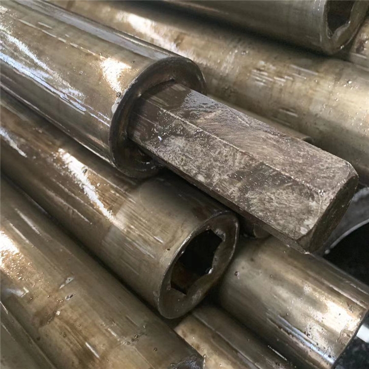 批發(fā)定制各種異形鋼管半圓管 護(hù)欄管六角鋼管異型無(wú)縫管廠家