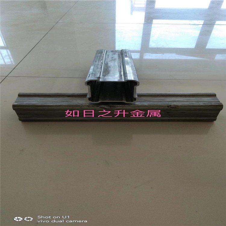 生產(chǎn)定做小口徑P形鋼管機械設(shè)備用冷拔六角精密無縫管